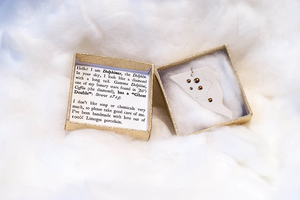 Delphinus porcelain pendant in gift box
